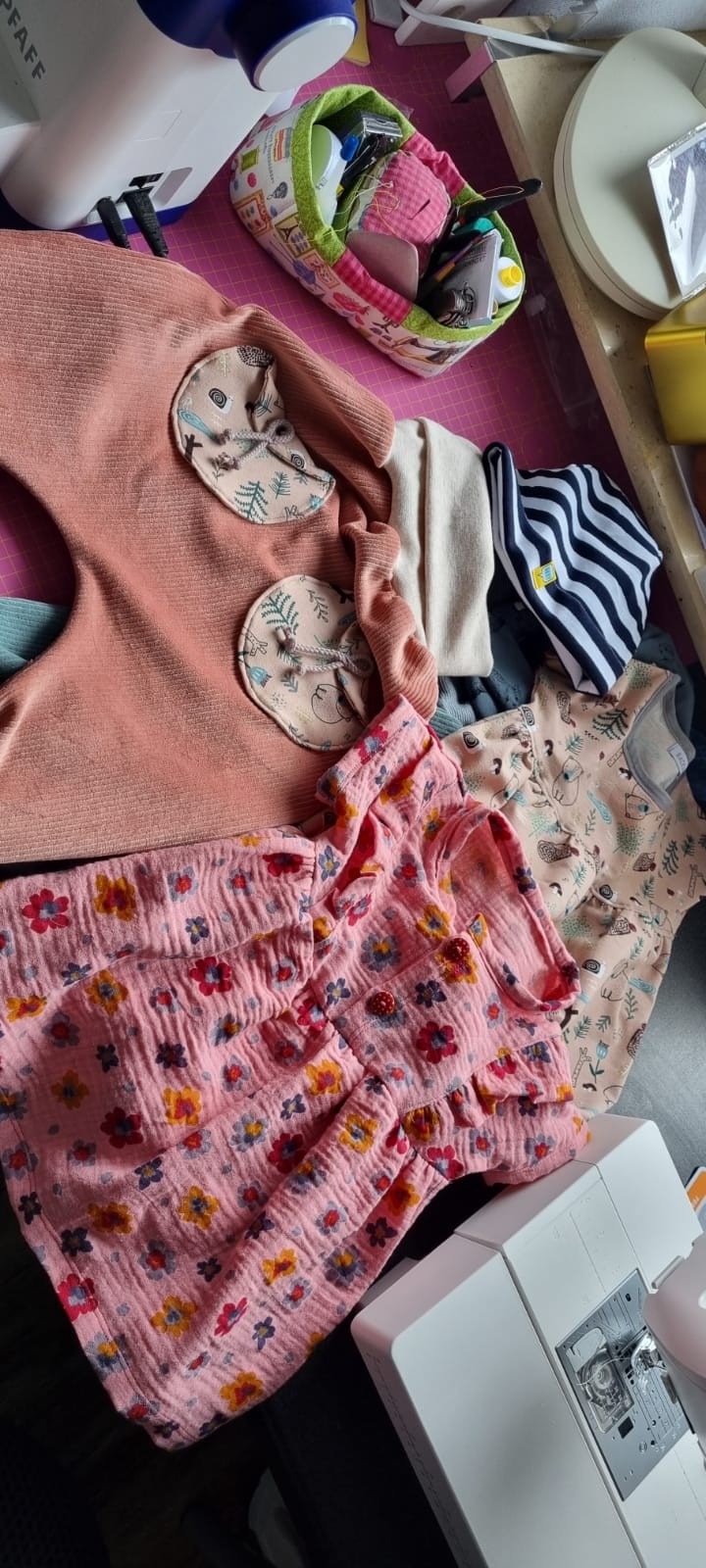 Blick ins Nähzimmer – handgefertigte Kollektion von HNK Originals